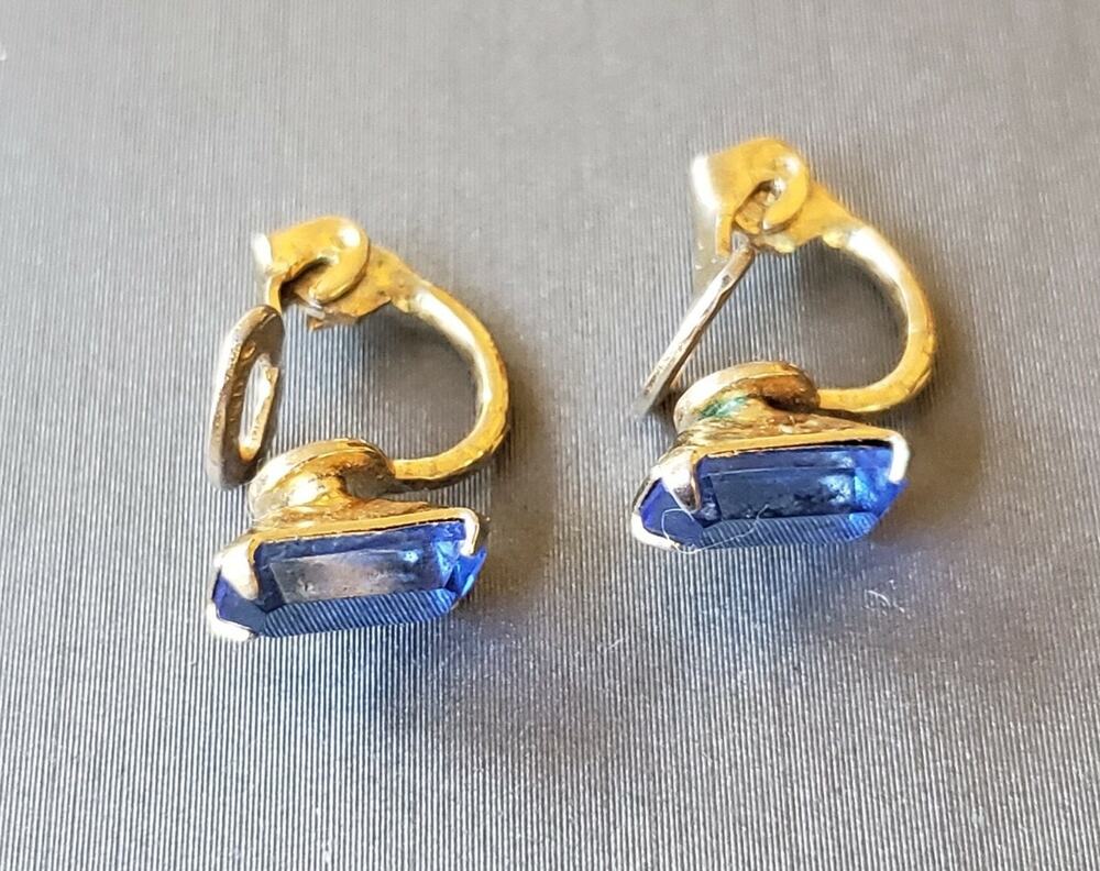 Vintage Blue Rhinestone Clip-On Earrings, Gold-tone & Glass Small bcl-27